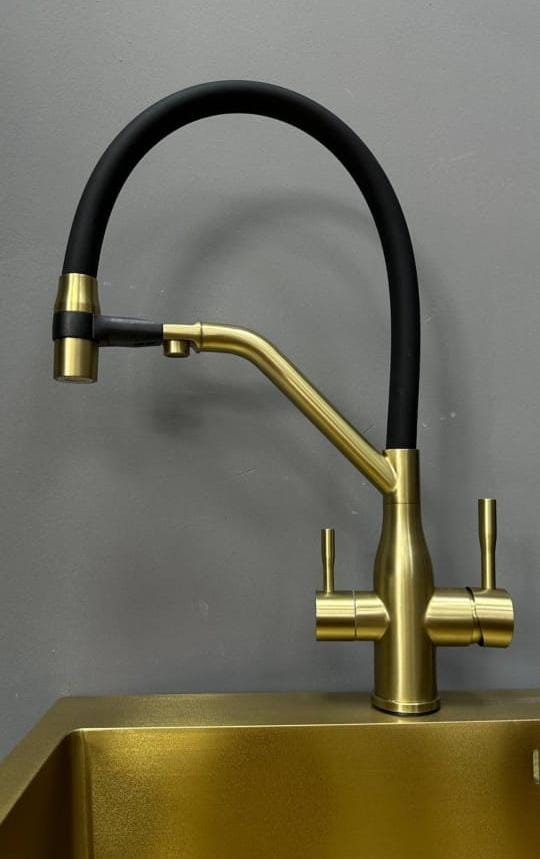 Смеситель с гибким изливом MILANI AN-Gold